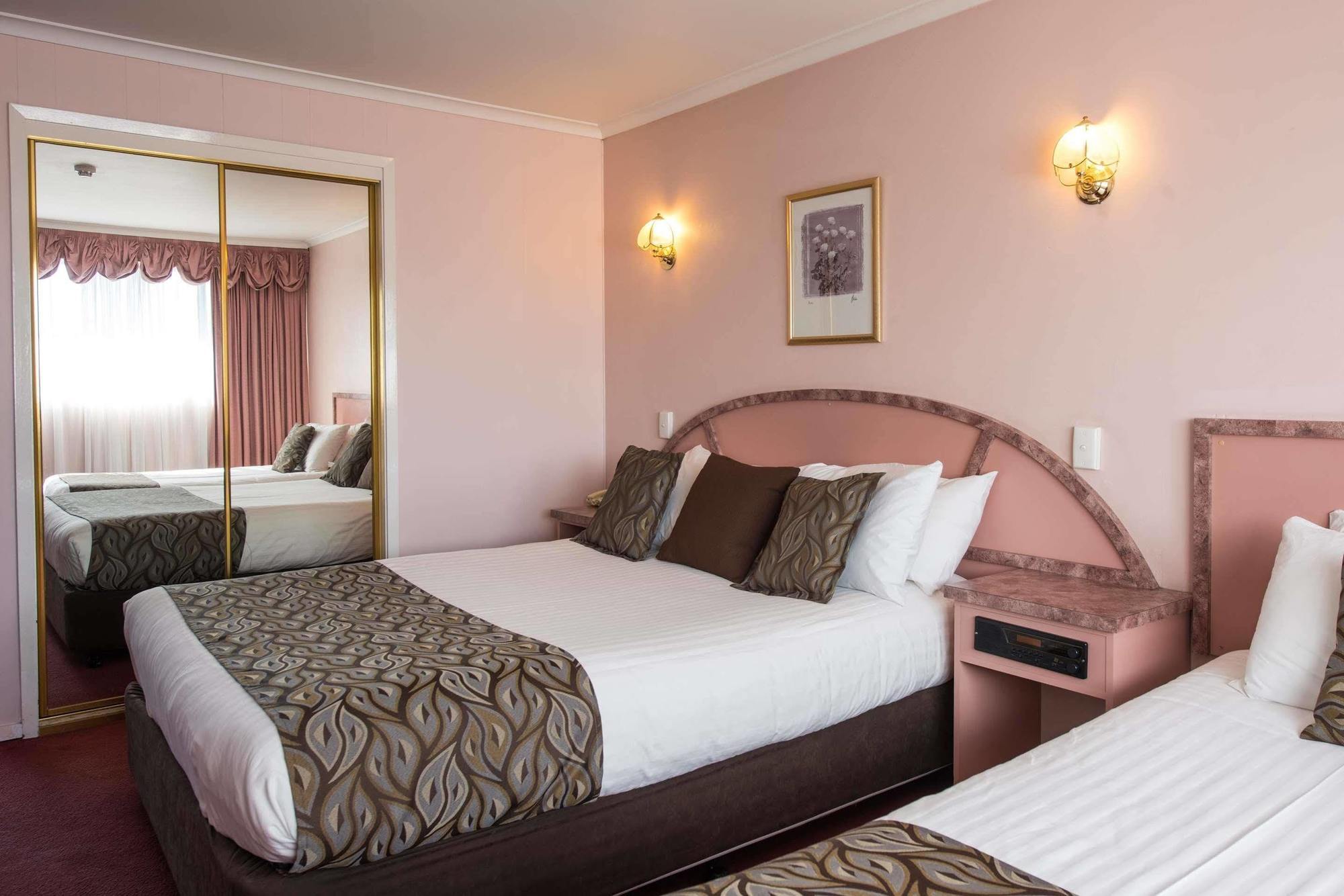 Best Western Balmoral Motor Inn Glenorchy Exterior photo