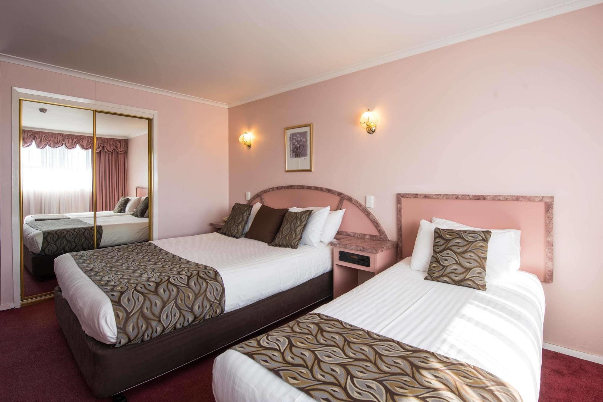 Best Western Balmoral Motor Inn Glenorchy Exterior photo