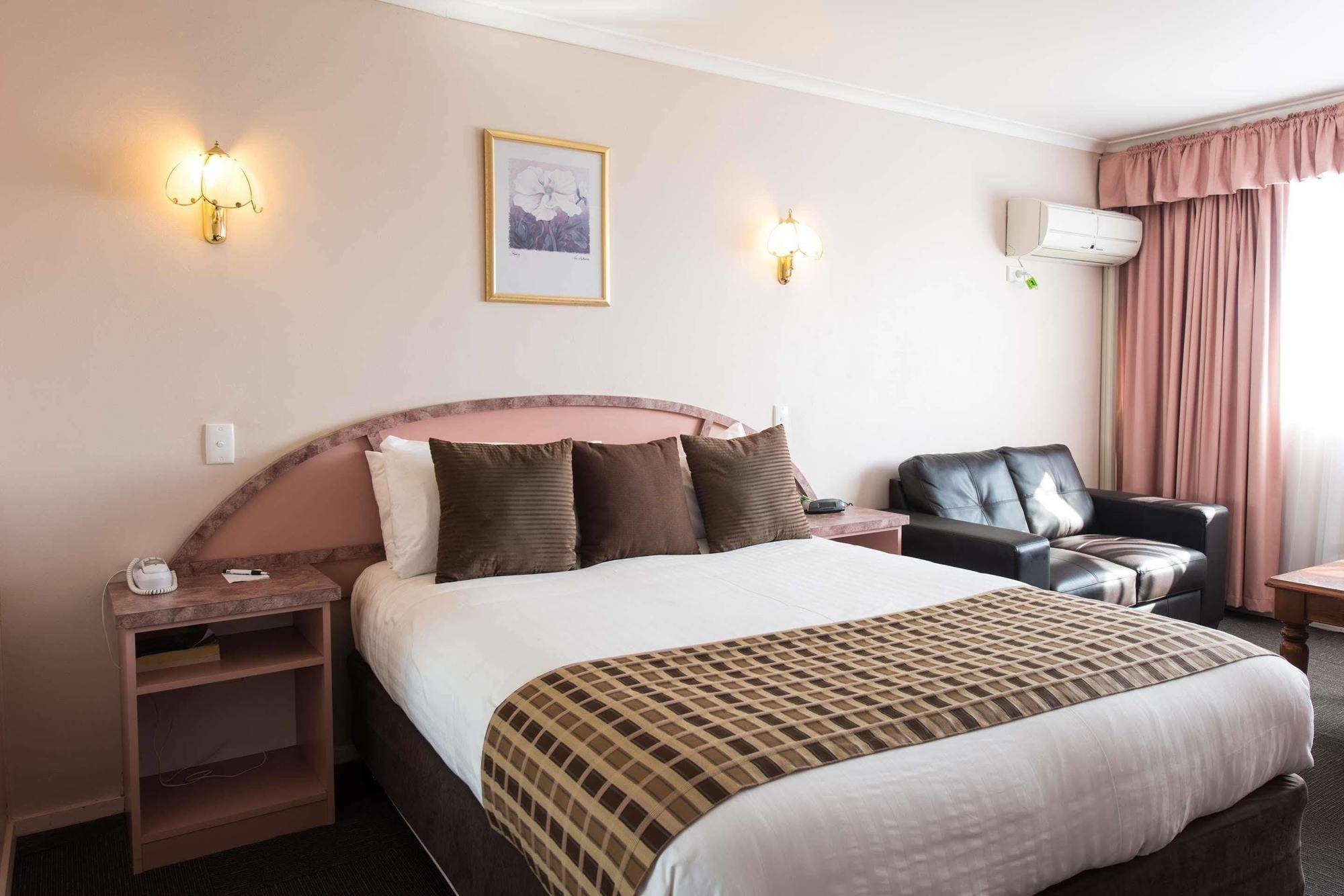 Best Western Balmoral Motor Inn Glenorchy Exterior photo